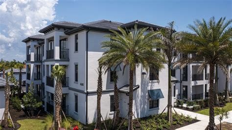 upscale apartments|Upscale Naples Apartments .